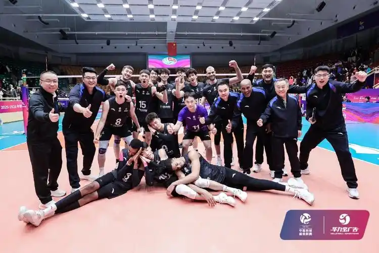 欧冠对决：巴塞罗那 VS 利物浦